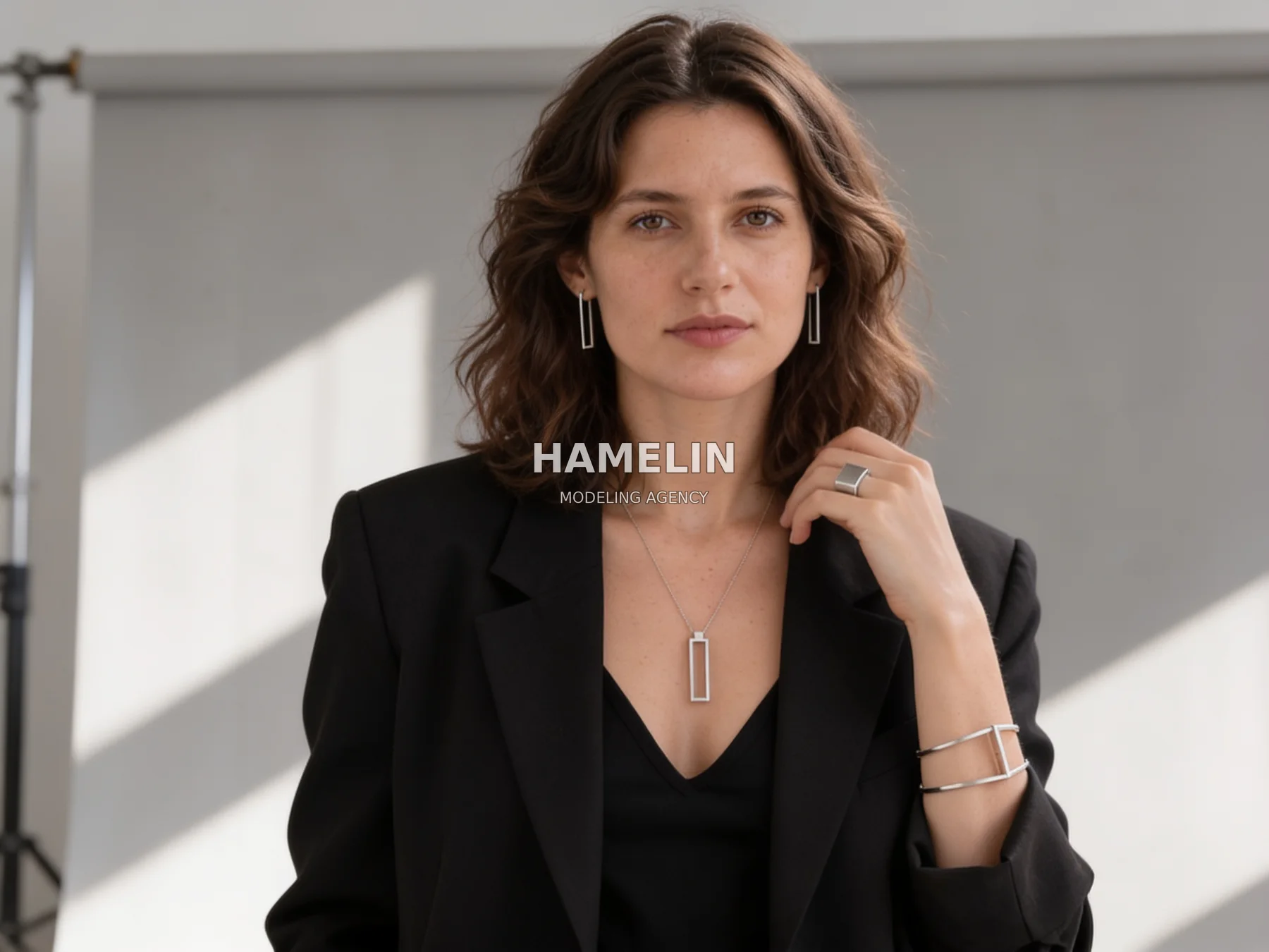 Geometric Silver & Contemporary Jewelry Editorial 2